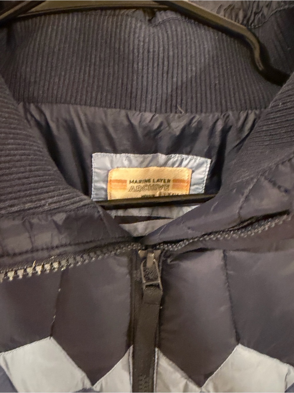 Marine Layer Navy Puffer Jacket - Archive Sierra Puffer - Picture 5 of 6